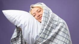 Учёные раскрыли новый метод лечения бессонницы с помощью одеяла